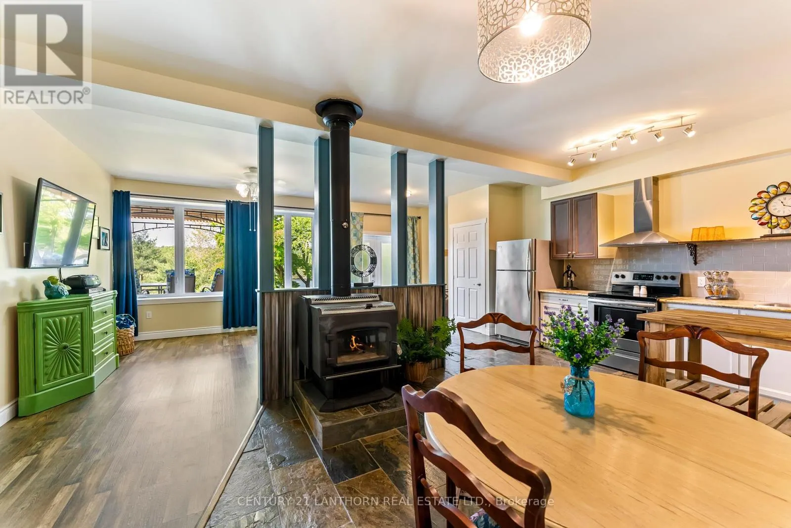 32 FOREST BREEZE LANE