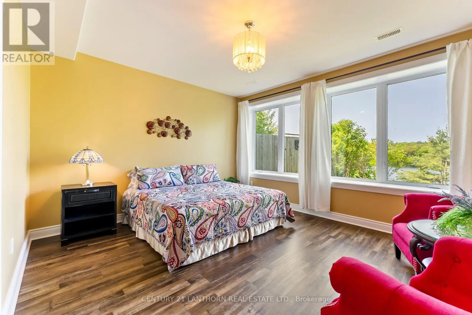 32 FOREST BREEZE LANE