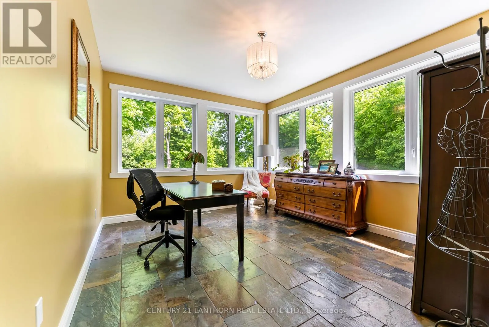 32 FOREST BREEZE LANE