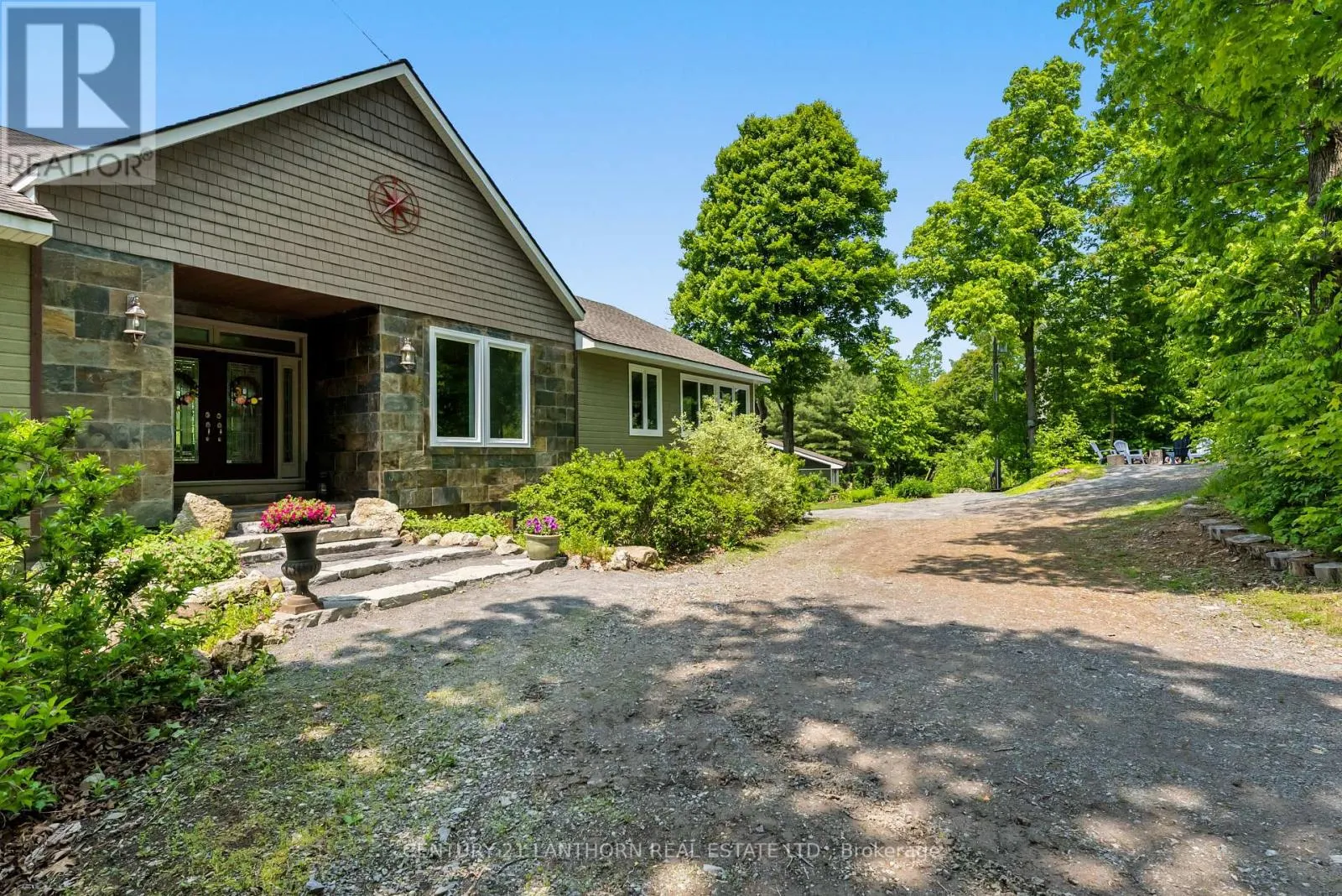 32 FOREST BREEZE LANE