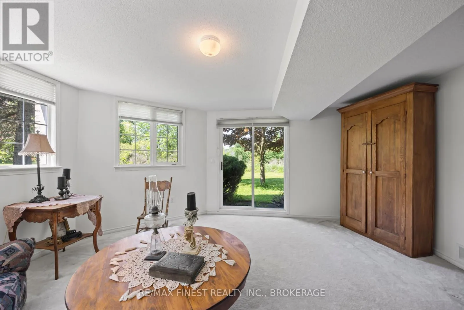 941 MALVERN TERRACE
