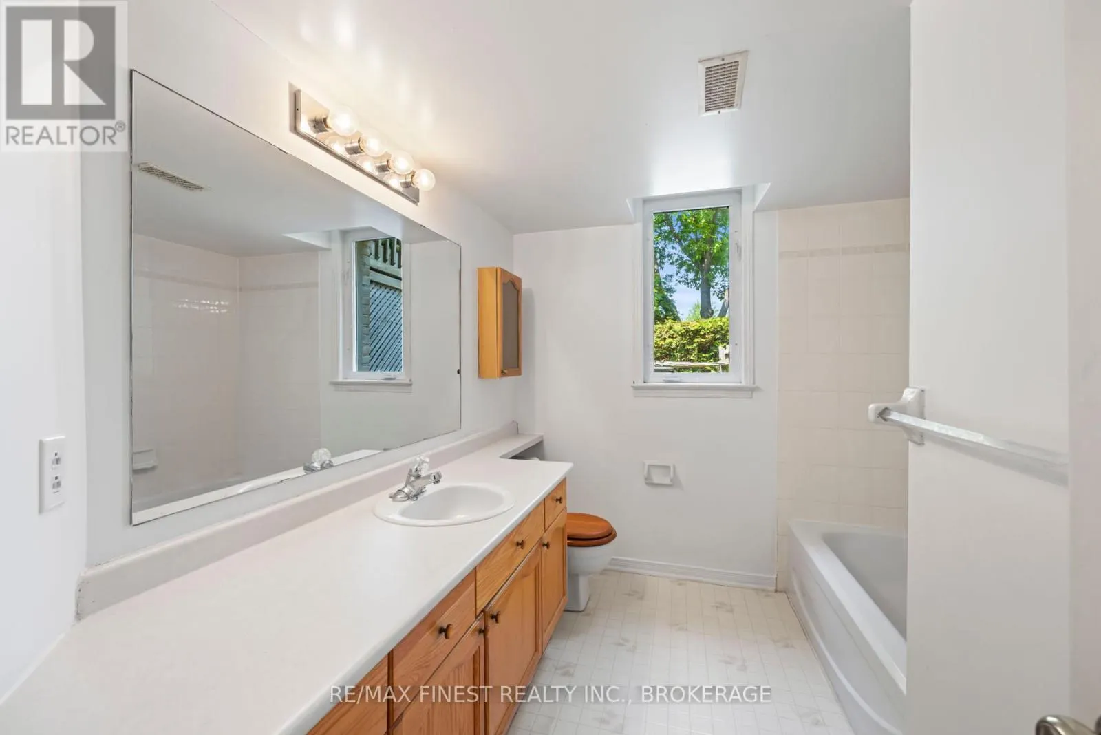 941 MALVERN TERRACE