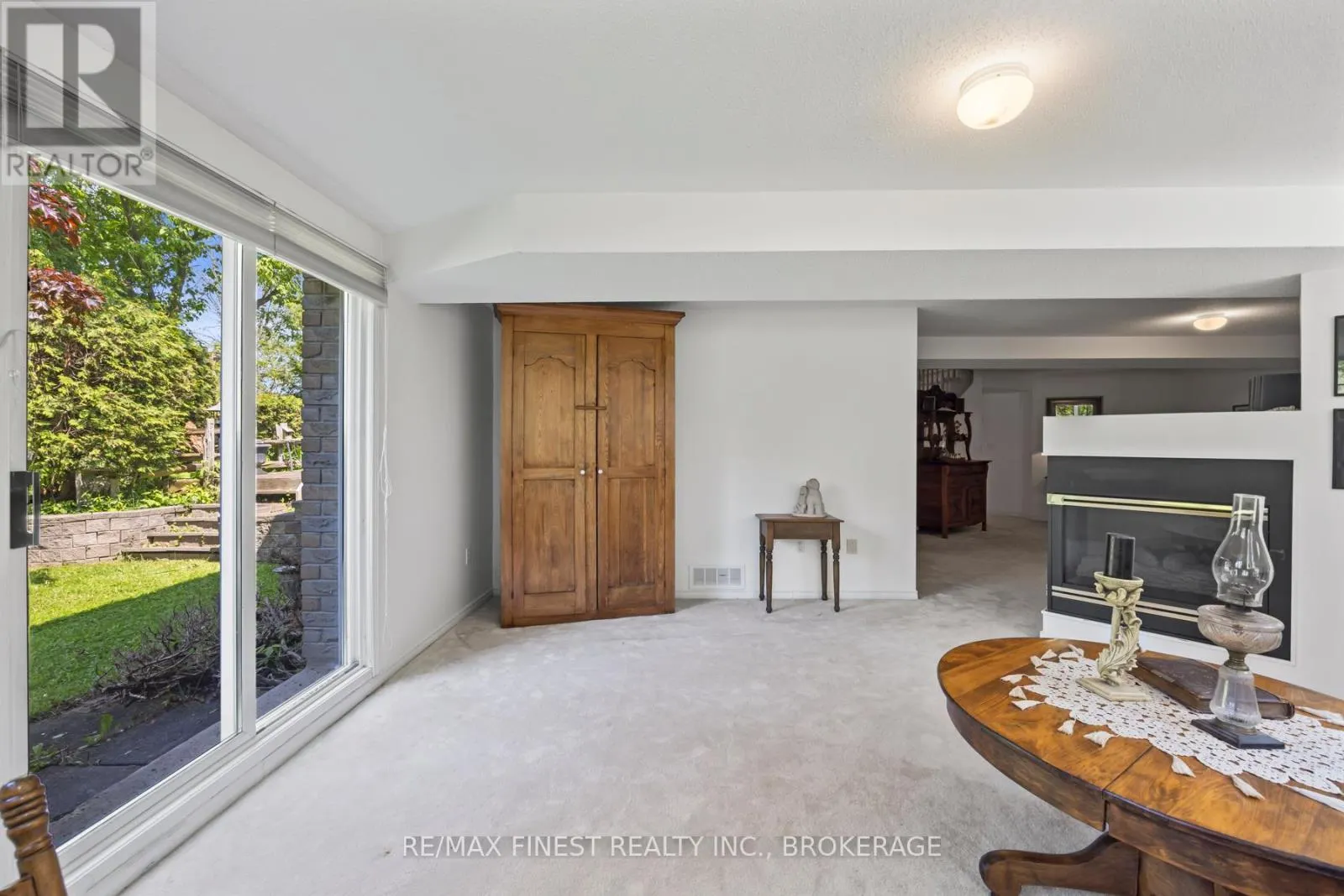 941 MALVERN TERRACE
