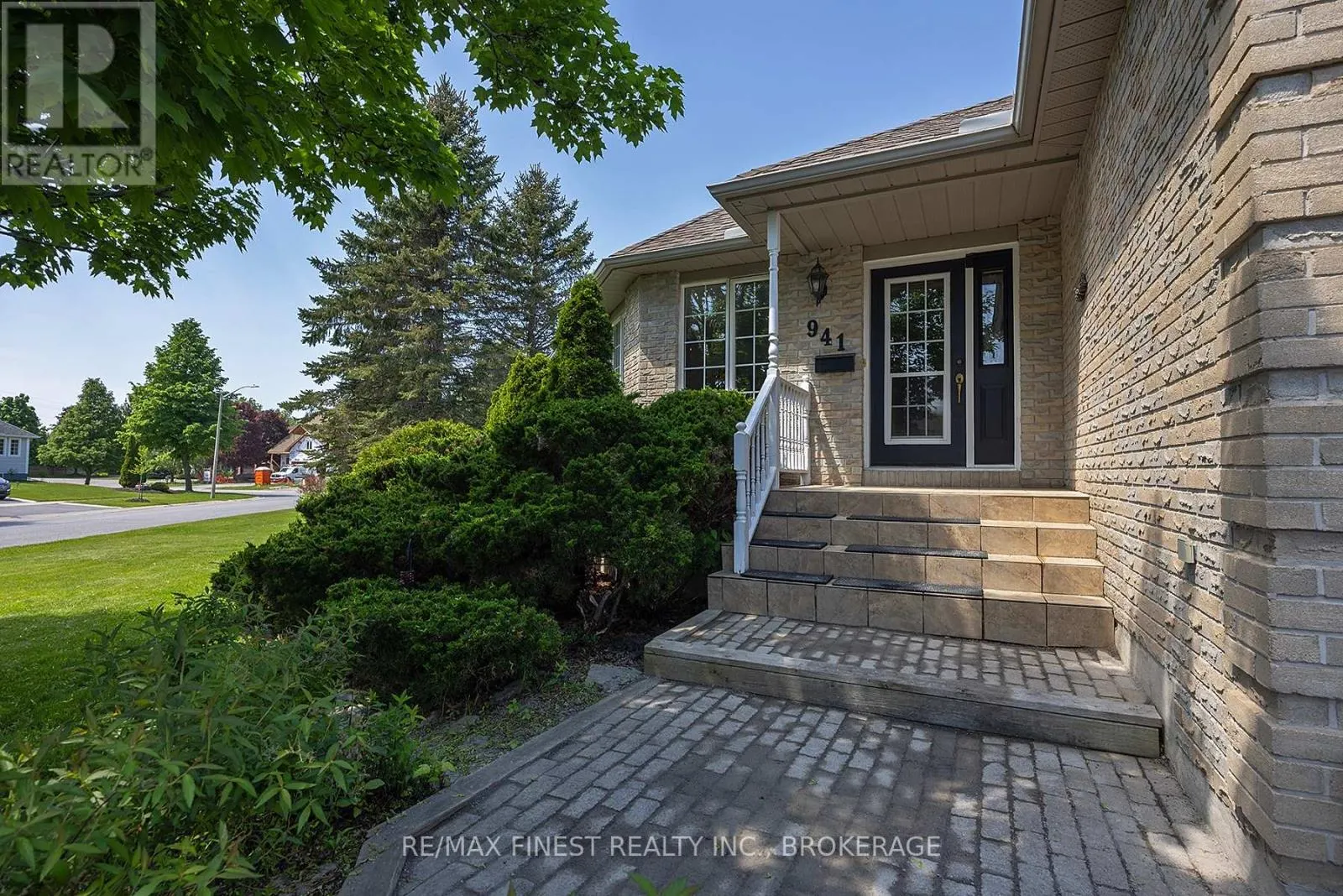 941 MALVERN TERRACE