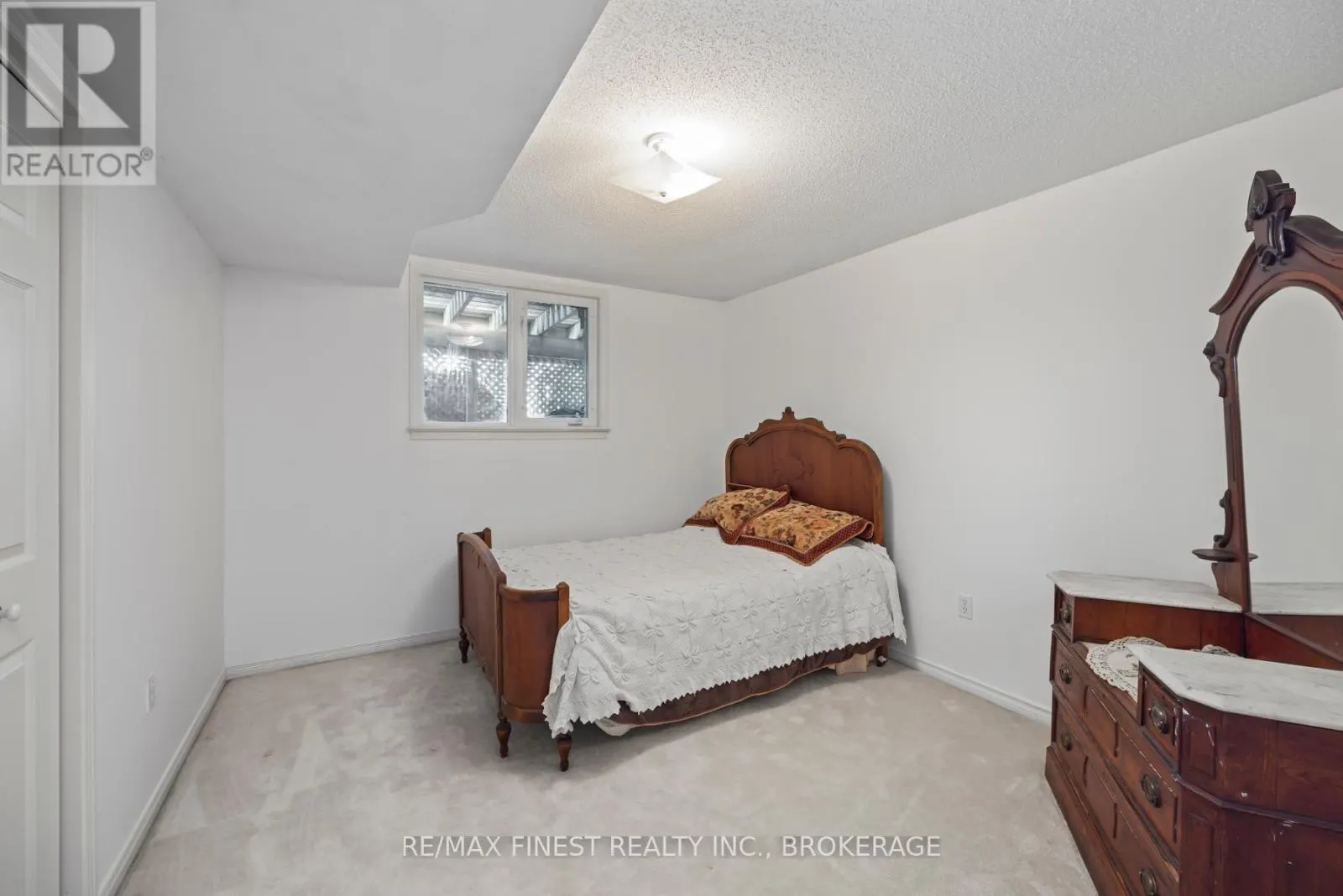 941 MALVERN TERRACE