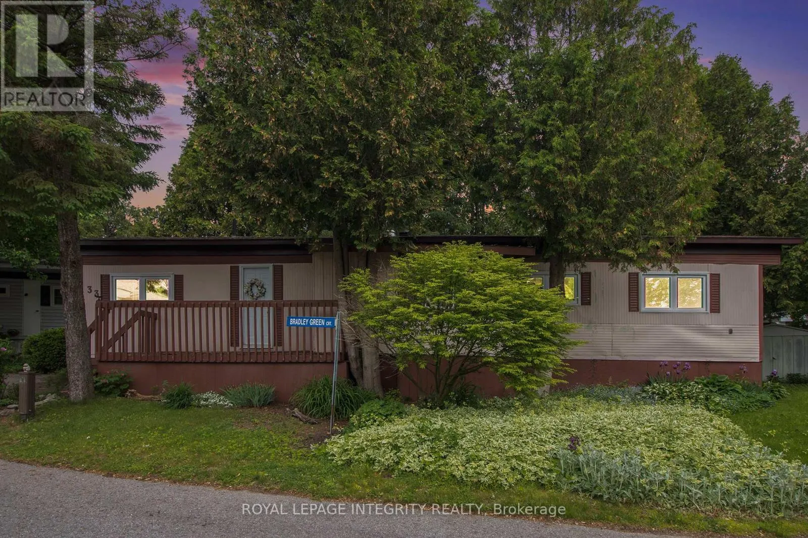 33 BRADLEY GREEN COURT