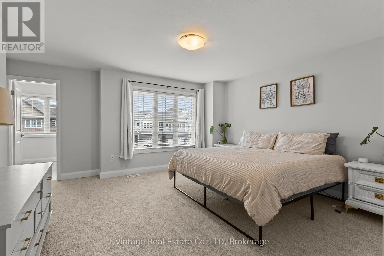 112 BUR OAK DRIVE