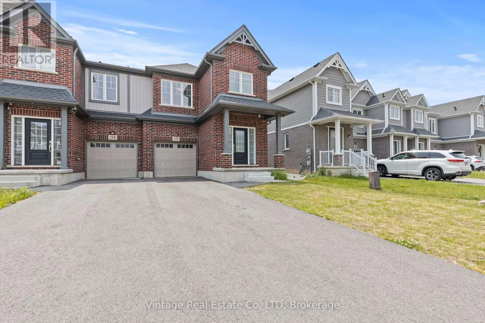 112 BUR OAK DRIVE