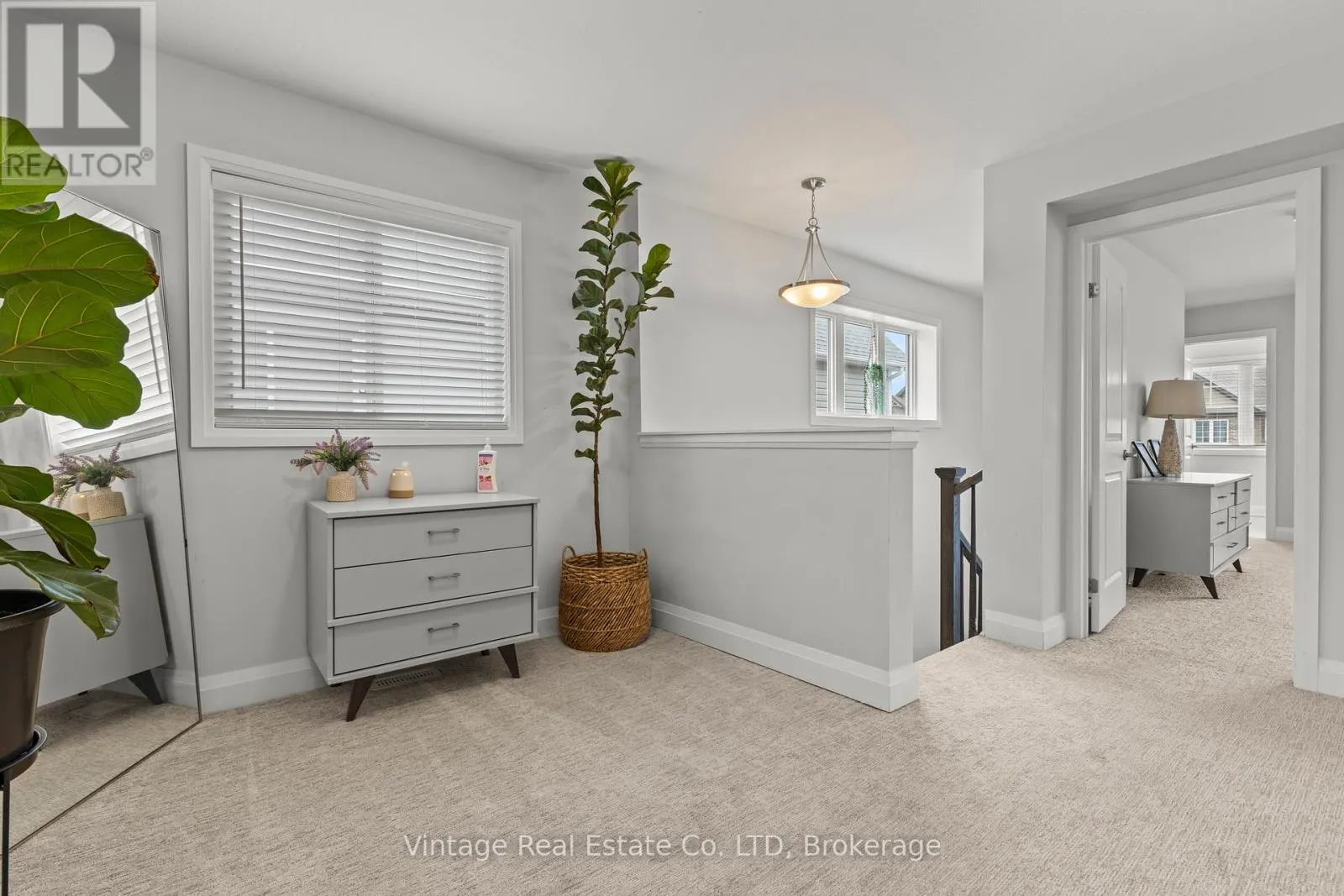 112 BUR OAK DRIVE