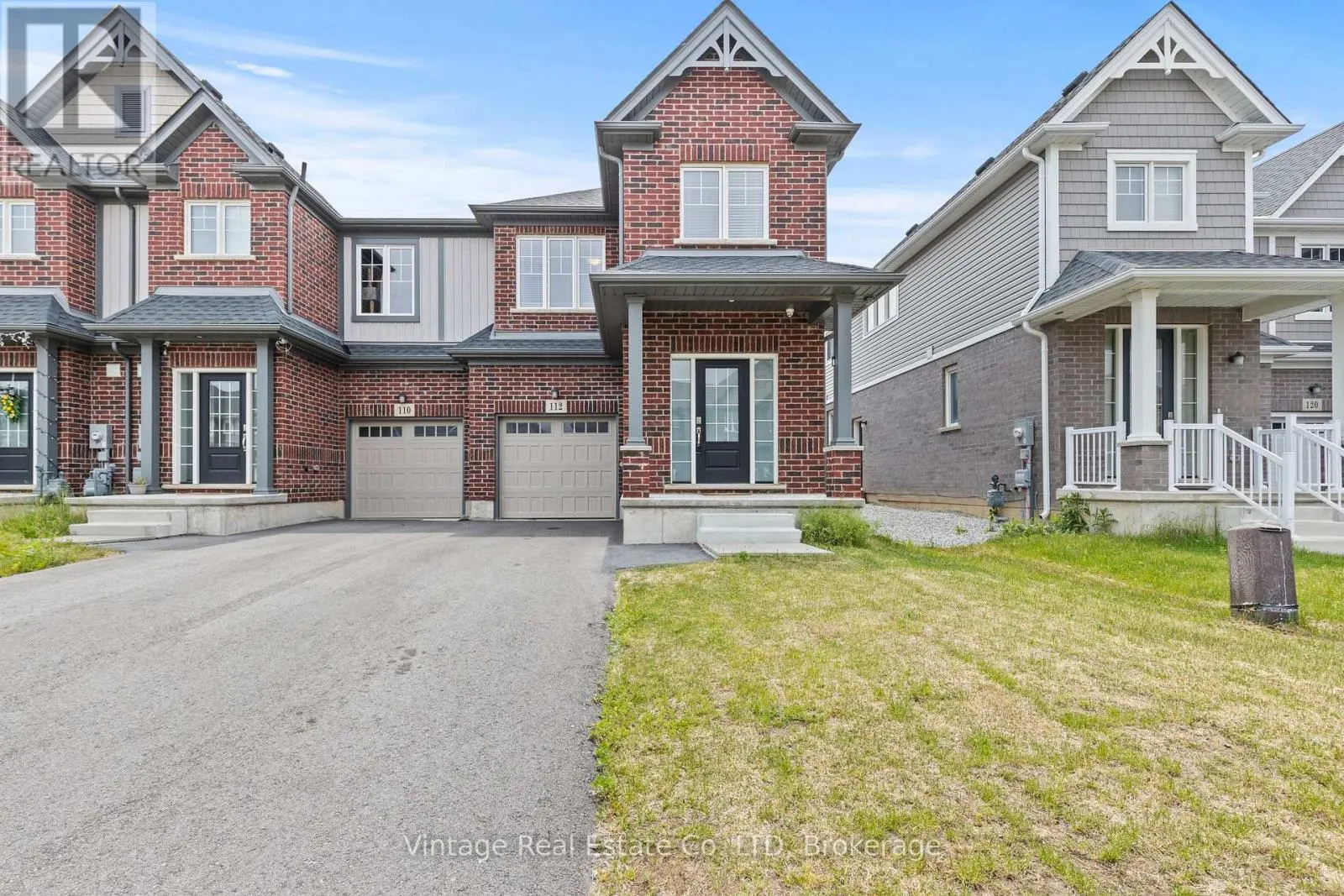 112 BUR OAK DRIVE