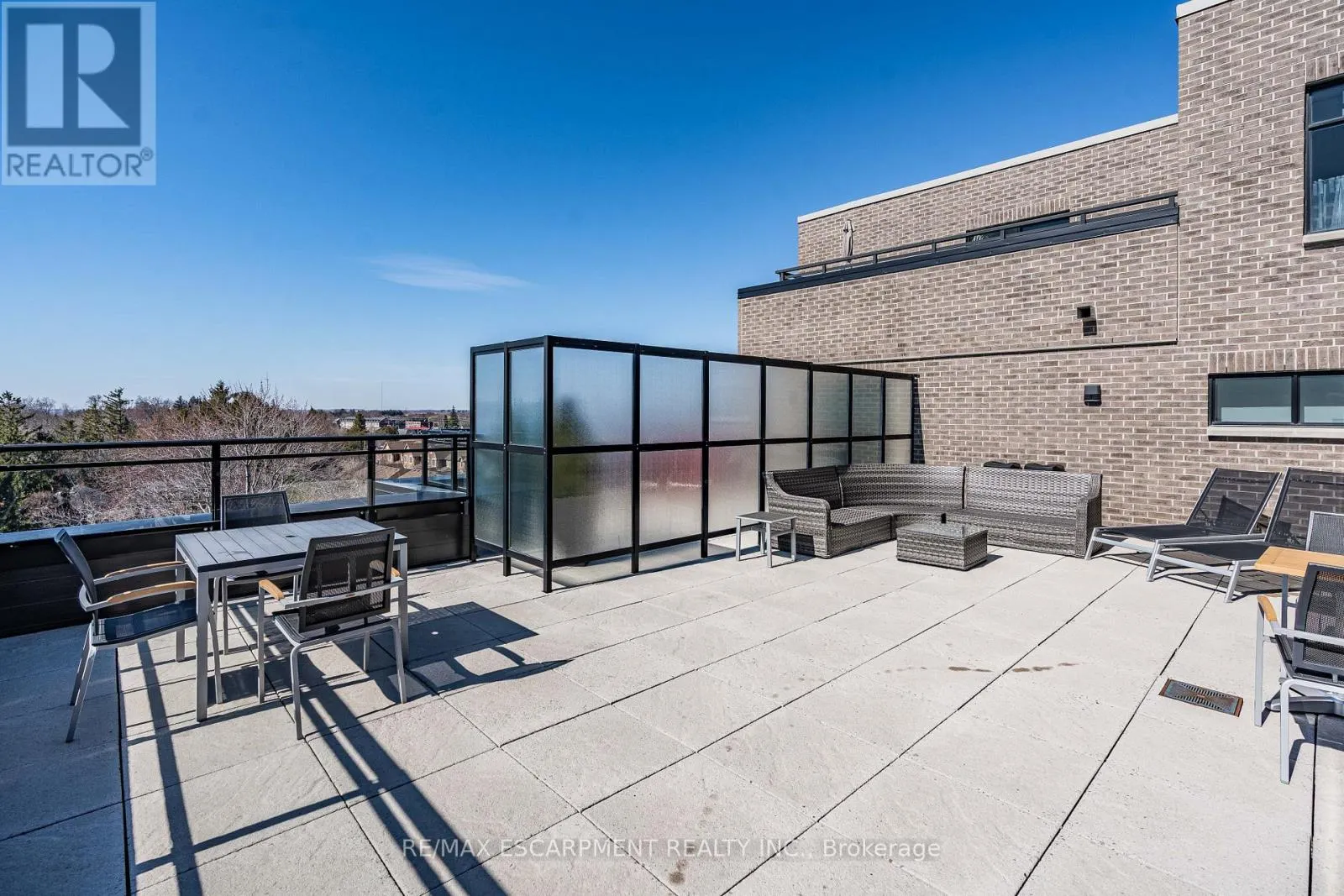 703 - 30 HAMILTON STREET S