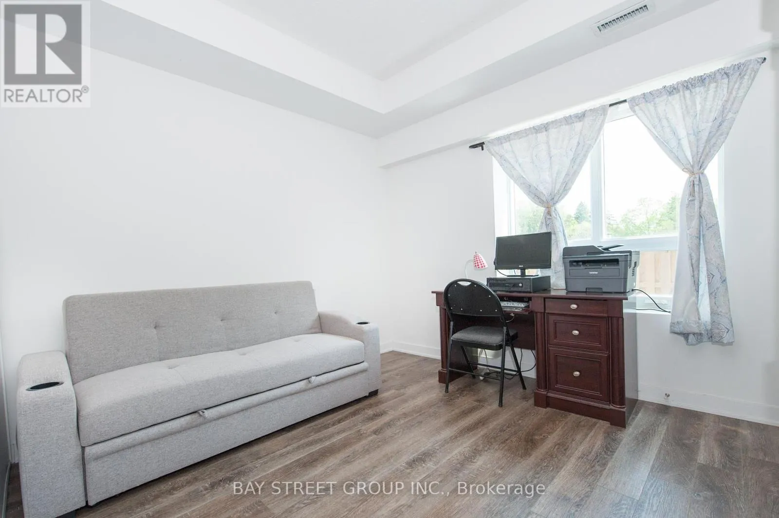 16 MARKLE CRESCENT