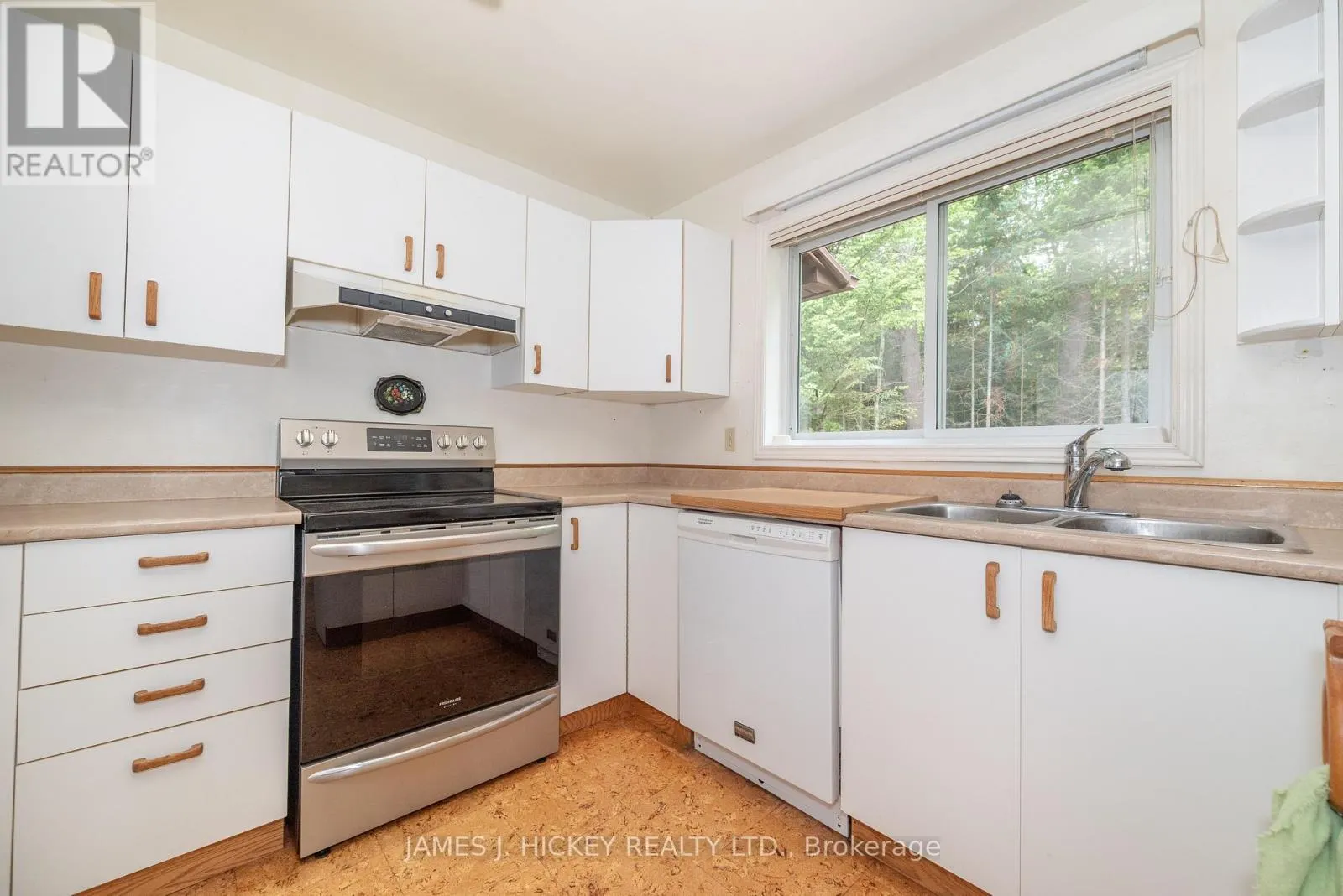11 BANTING DRIVE