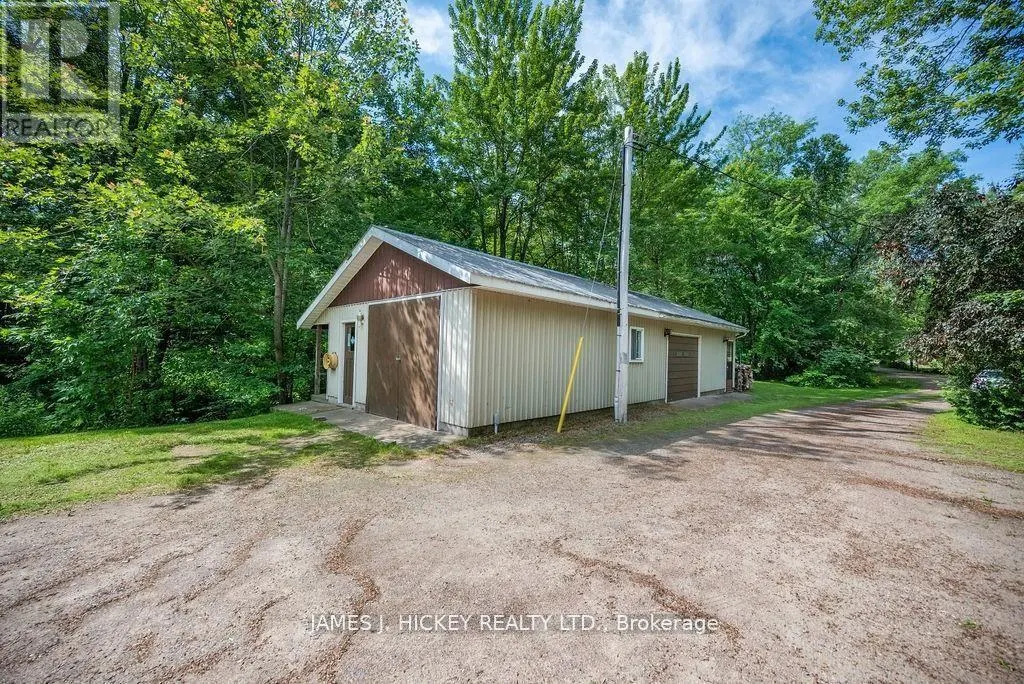 419 DEVLIN LANE