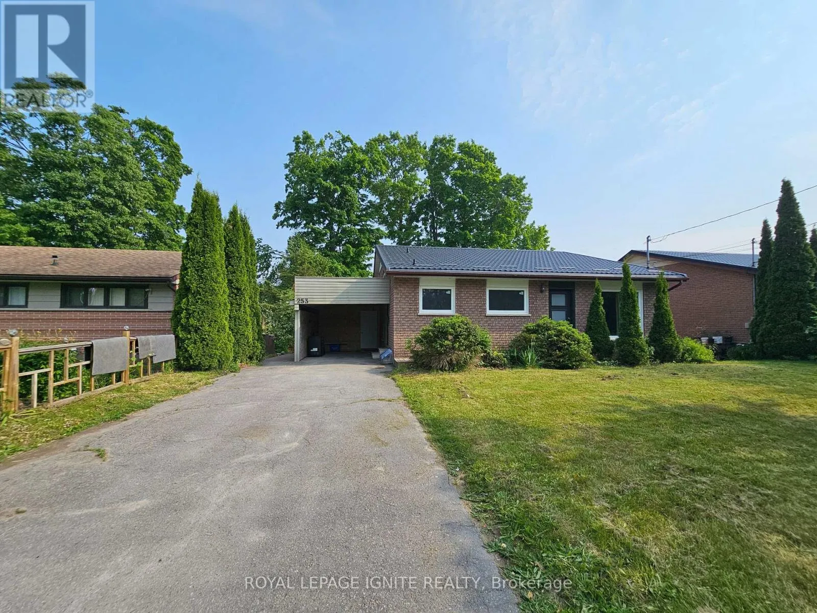 253 WOODLAND DRIVE N