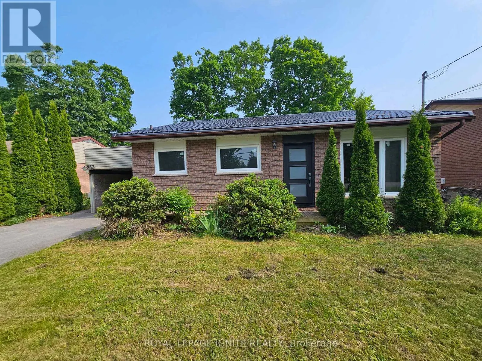 253 WOODLAND DRIVE N