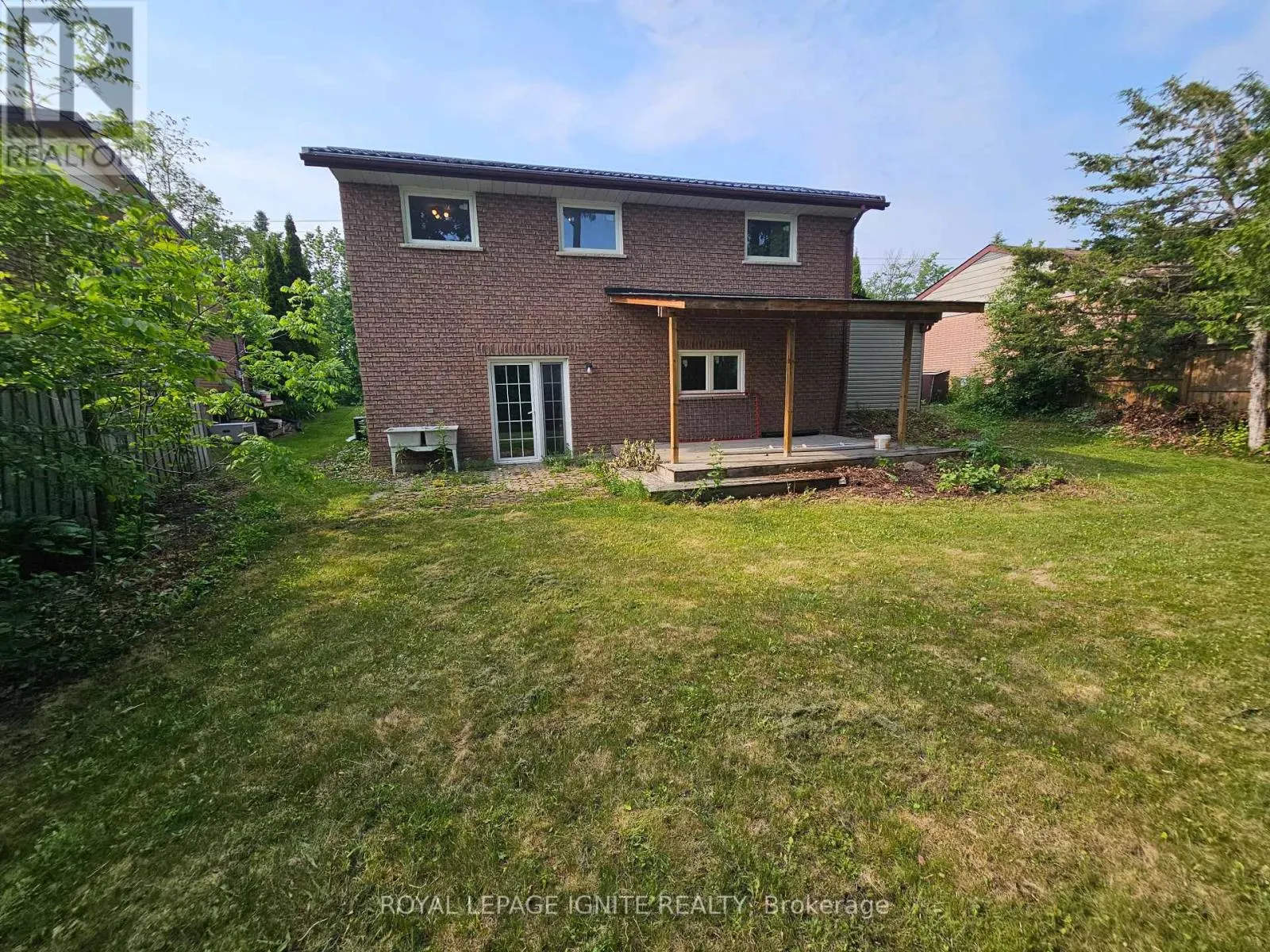 253 WOODLAND DRIVE N