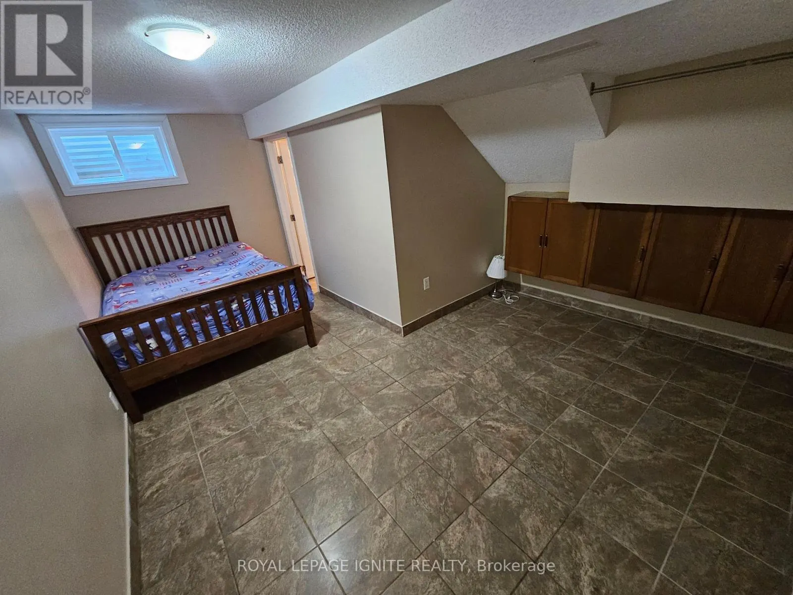 253 WOODLAND DRIVE N