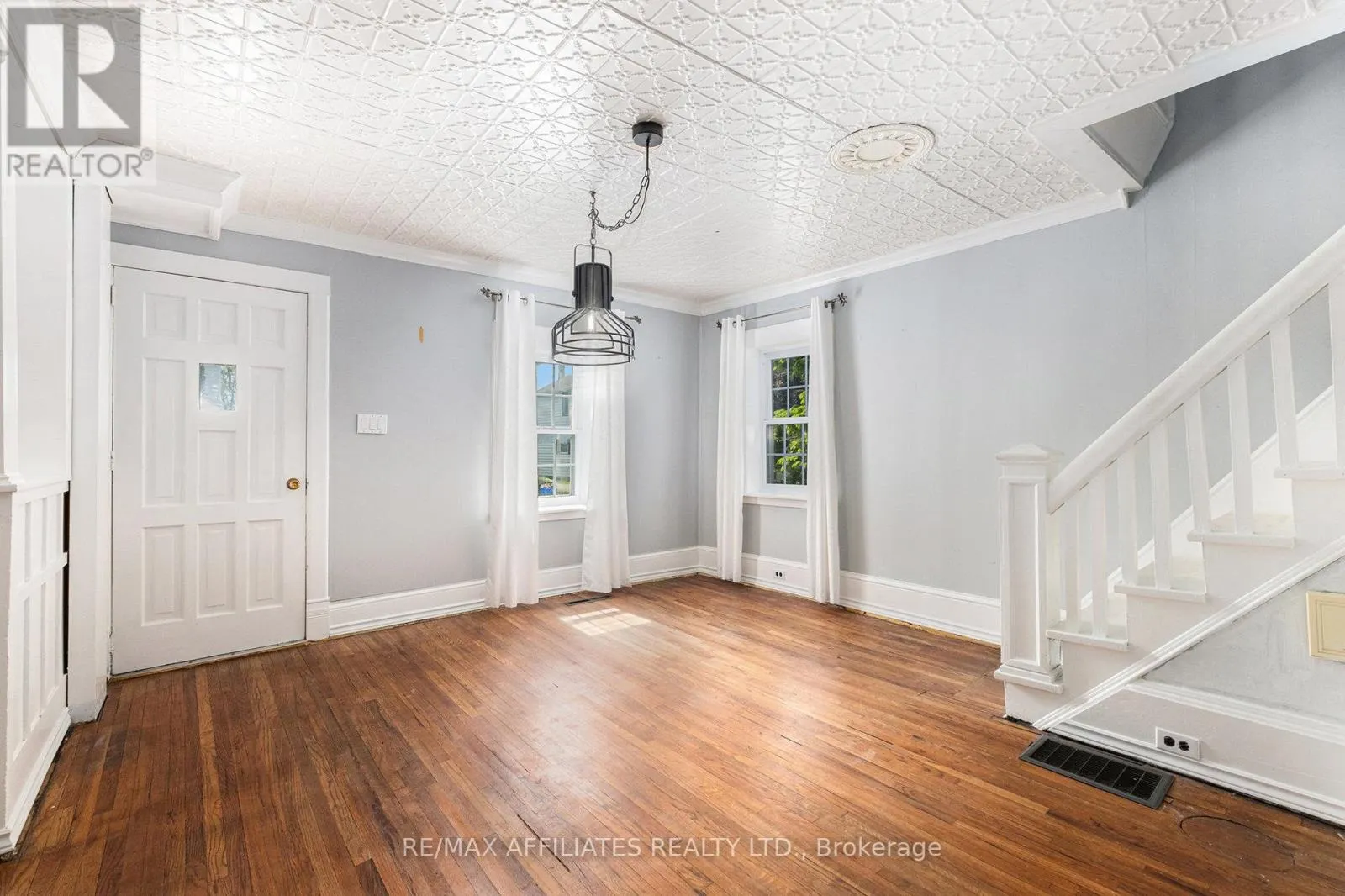 122 CHAMBERS STREET