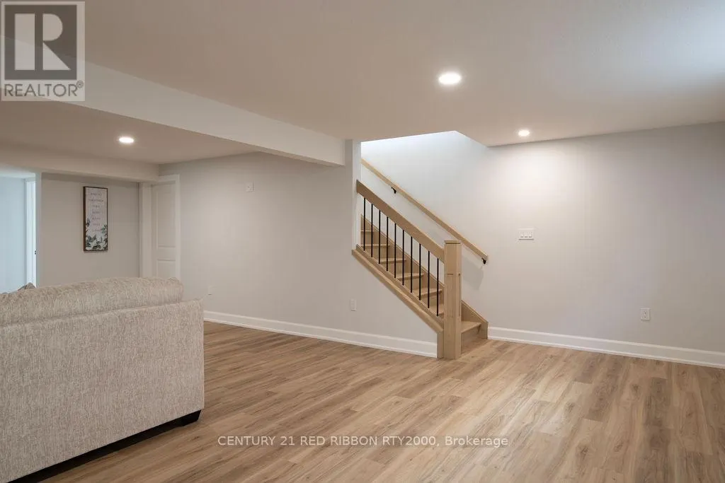 11 BRISCOE CRESCENT
