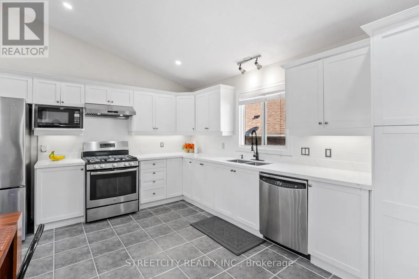 131 BRIDLE PATH