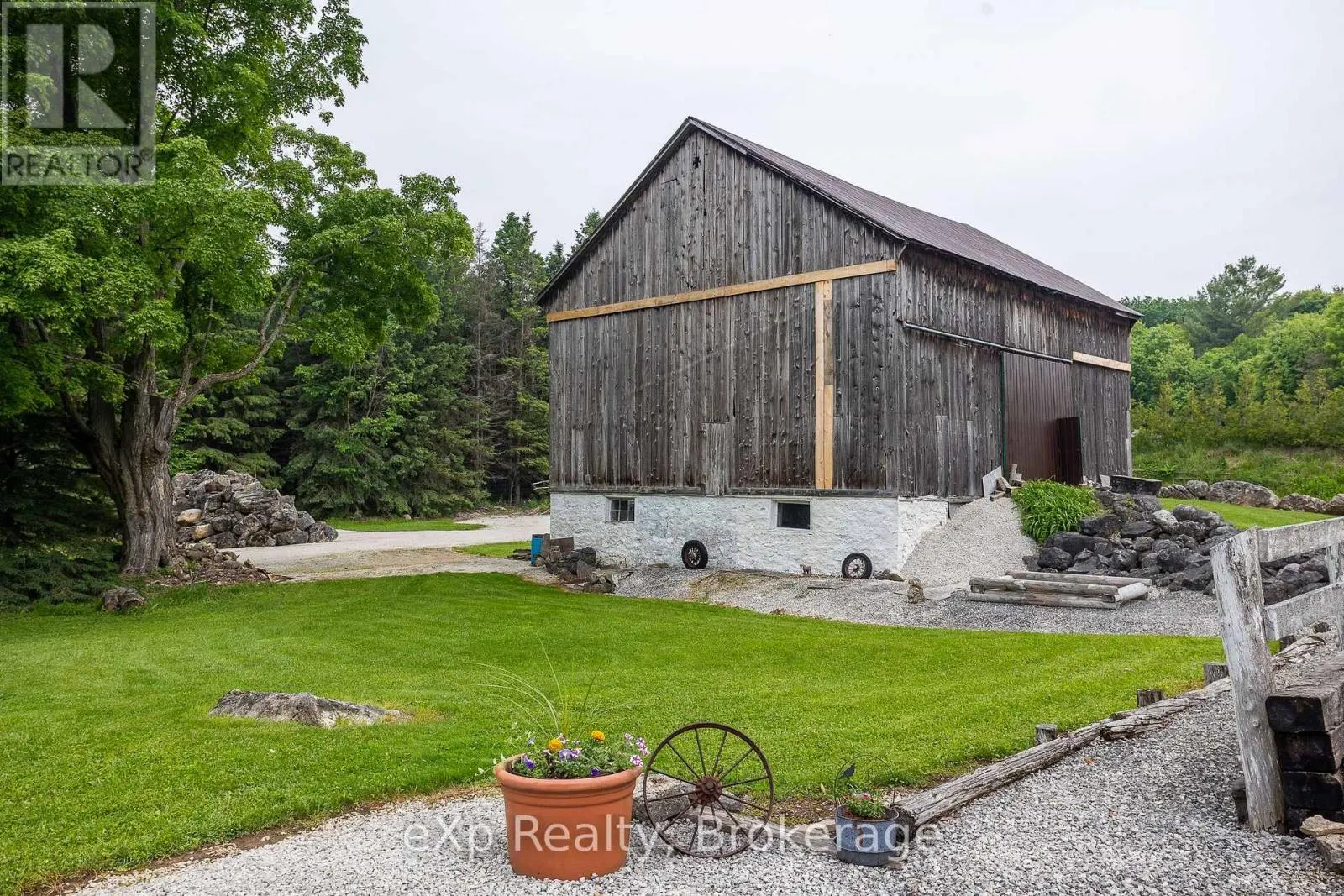 103379 GREY RD 18