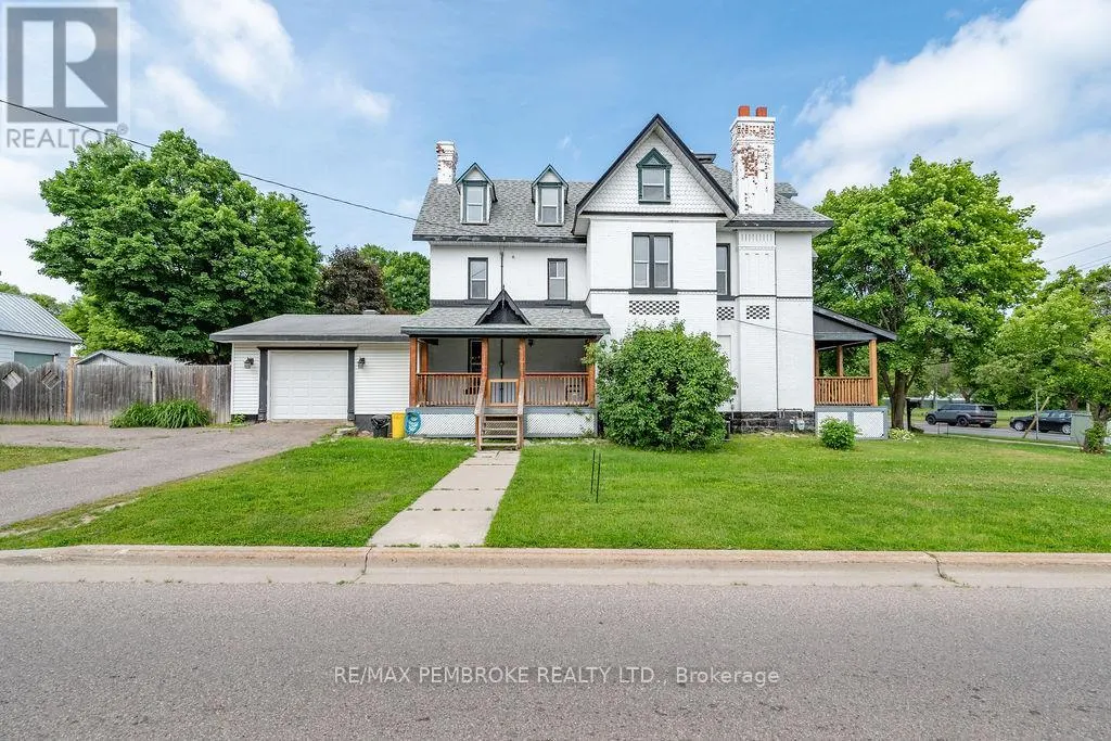 502 MARY STREET