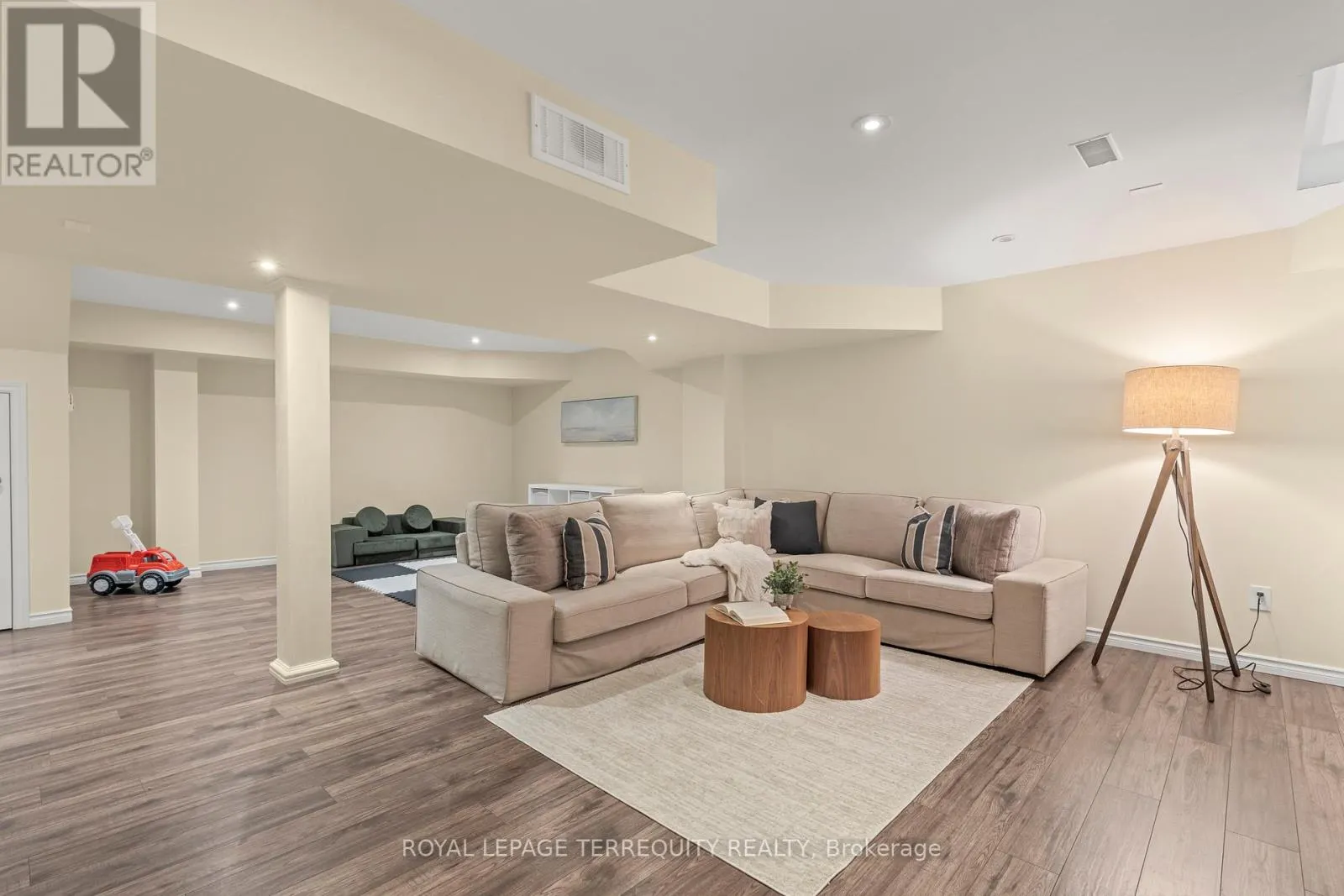 52 BIGGS AVENUE
