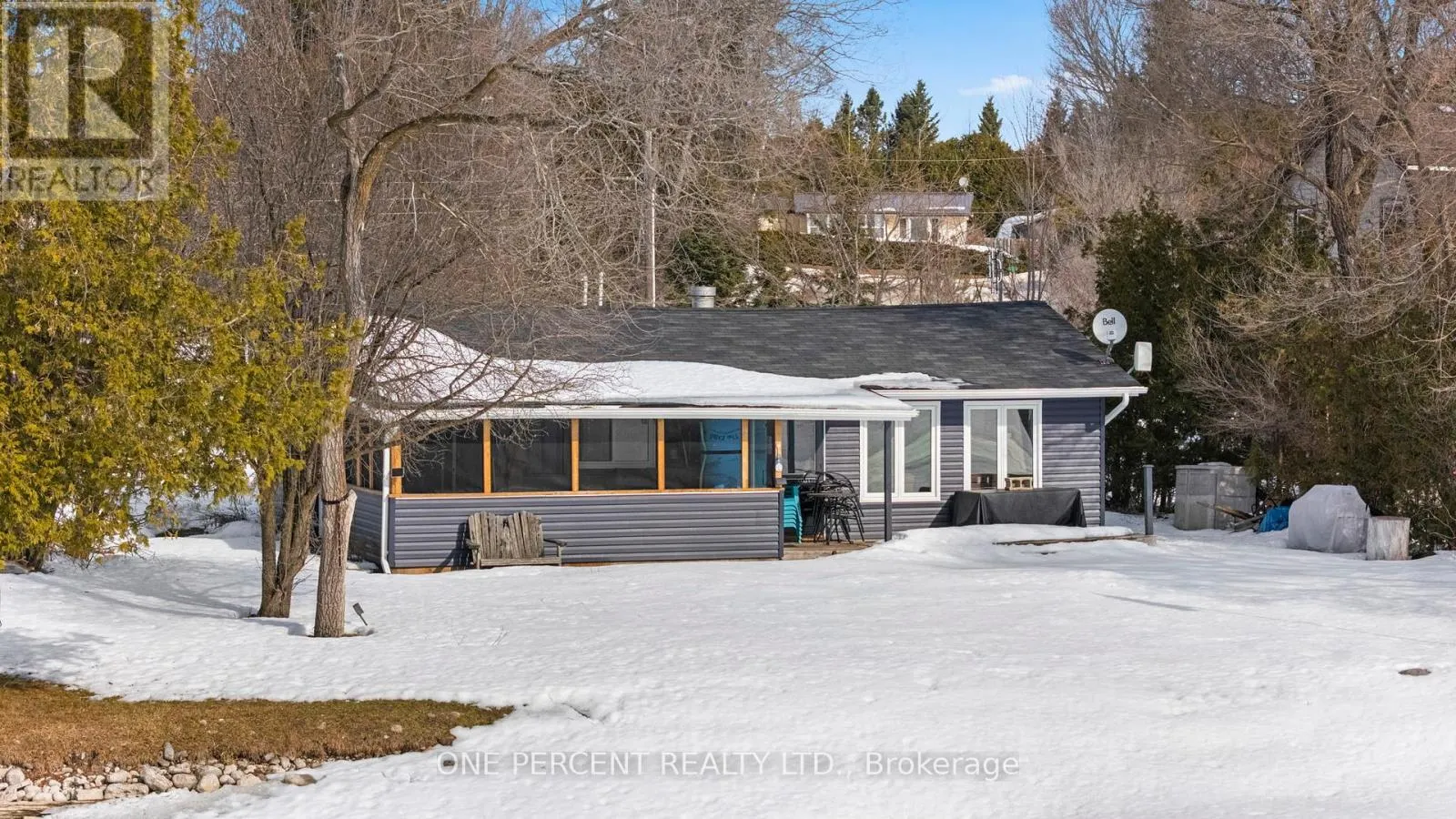 9 CHARLOTTE CRESCENT
