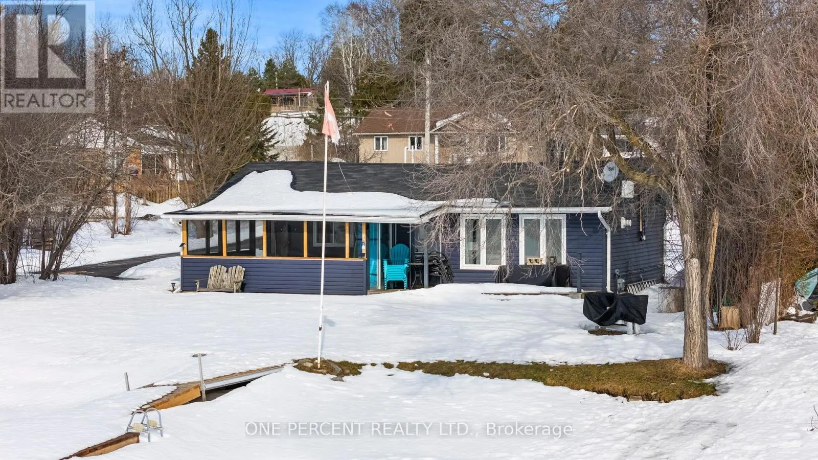 9 CHARLOTTE CRESCENT