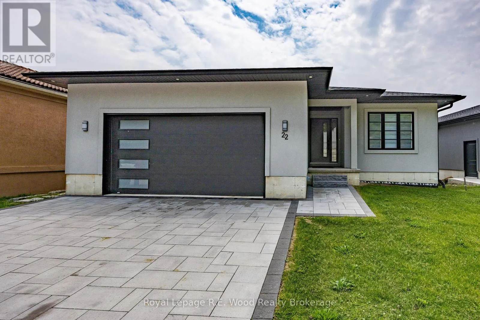 22 - 5 JOHN POUND ROAD, #22