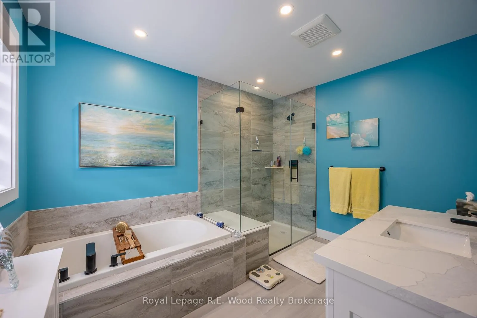 22 - 5 JOHN POUND ROAD, #22