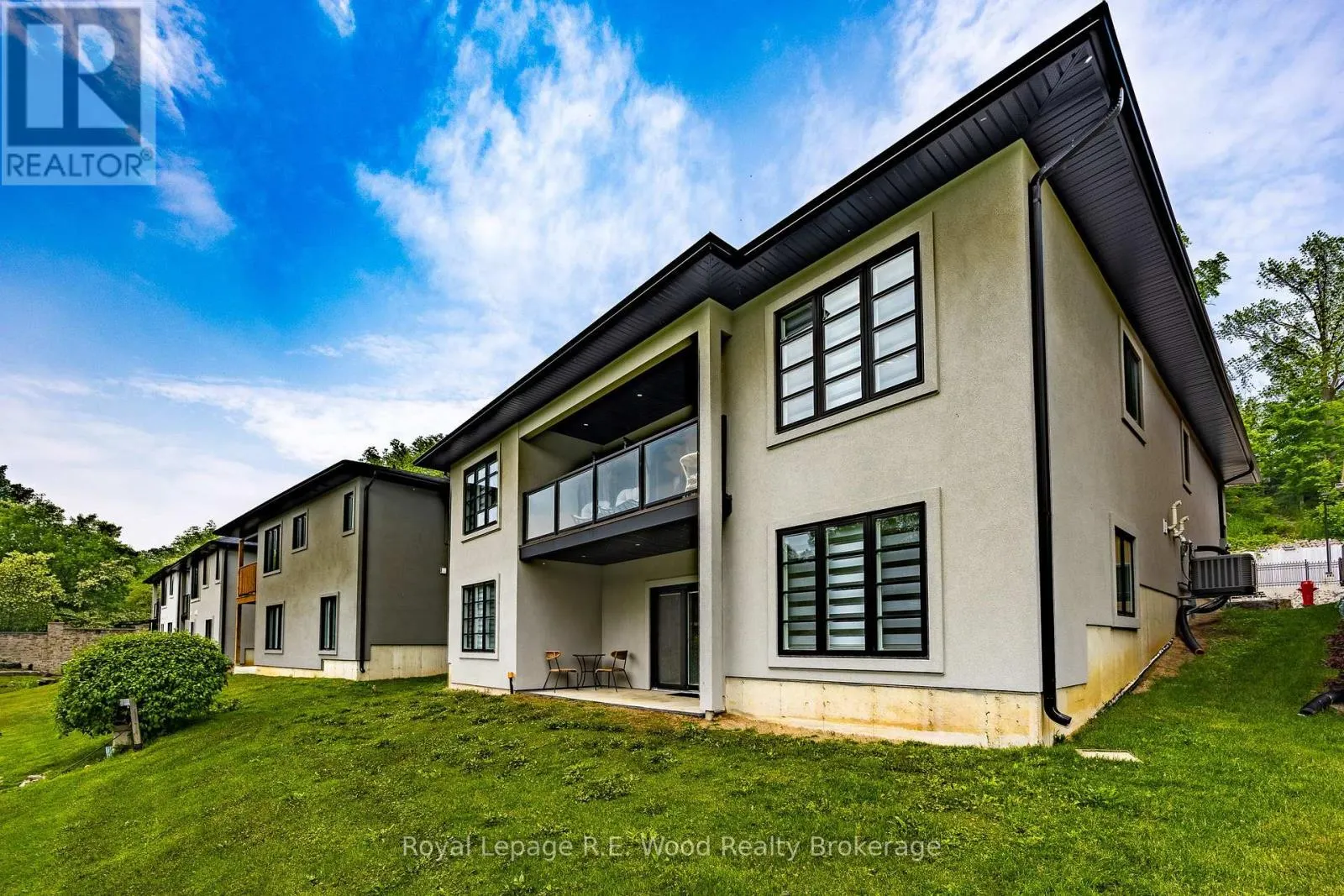 22 - 5 JOHN POUND ROAD, #22