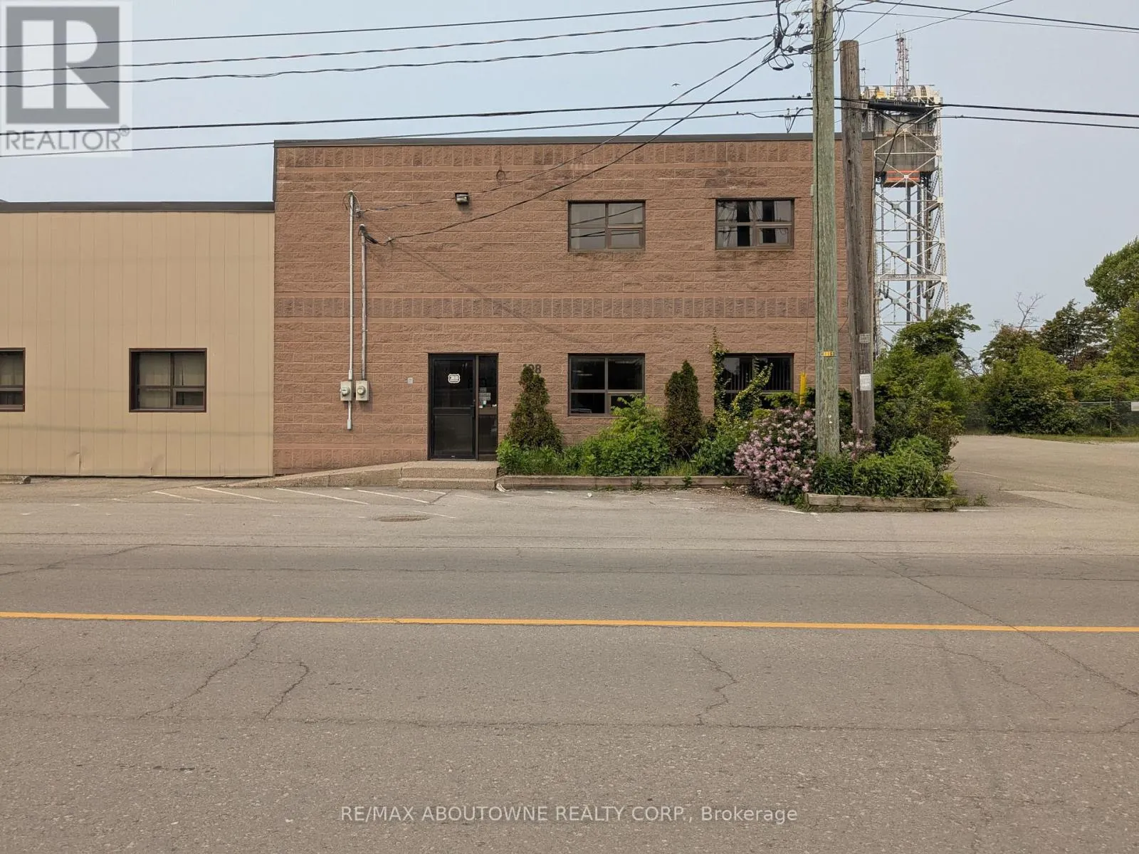 198 WELLAND STREET