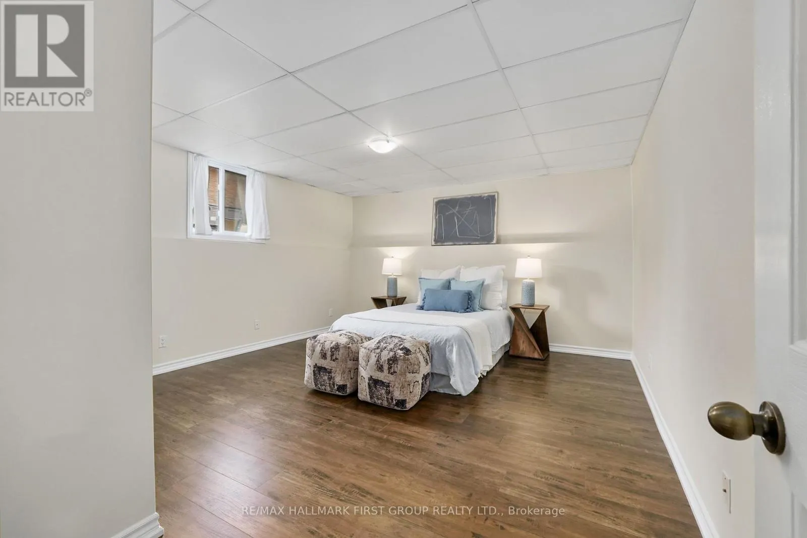 5 EDGEWATER DRIVE