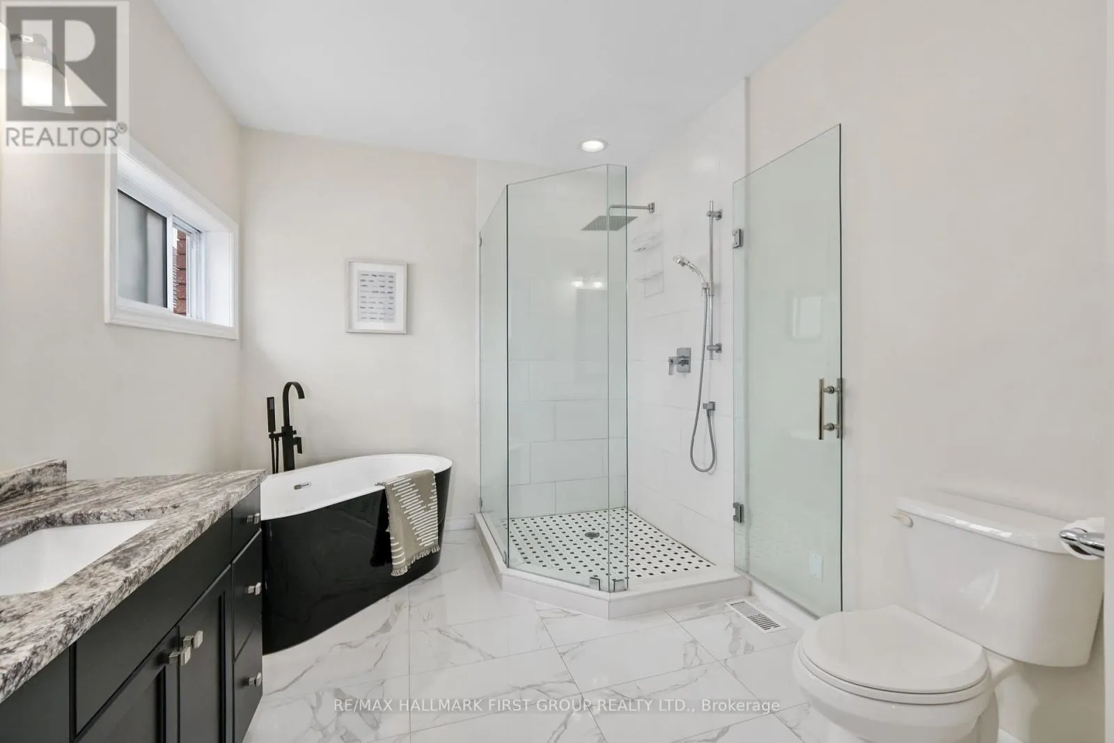 5 EDGEWATER DRIVE