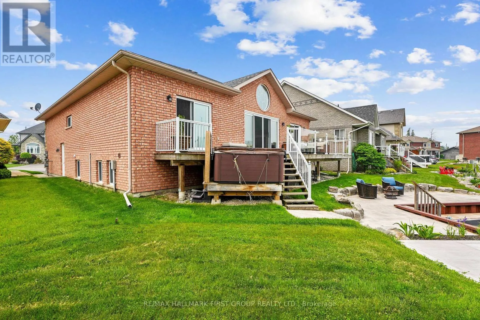 5 EDGEWATER DRIVE