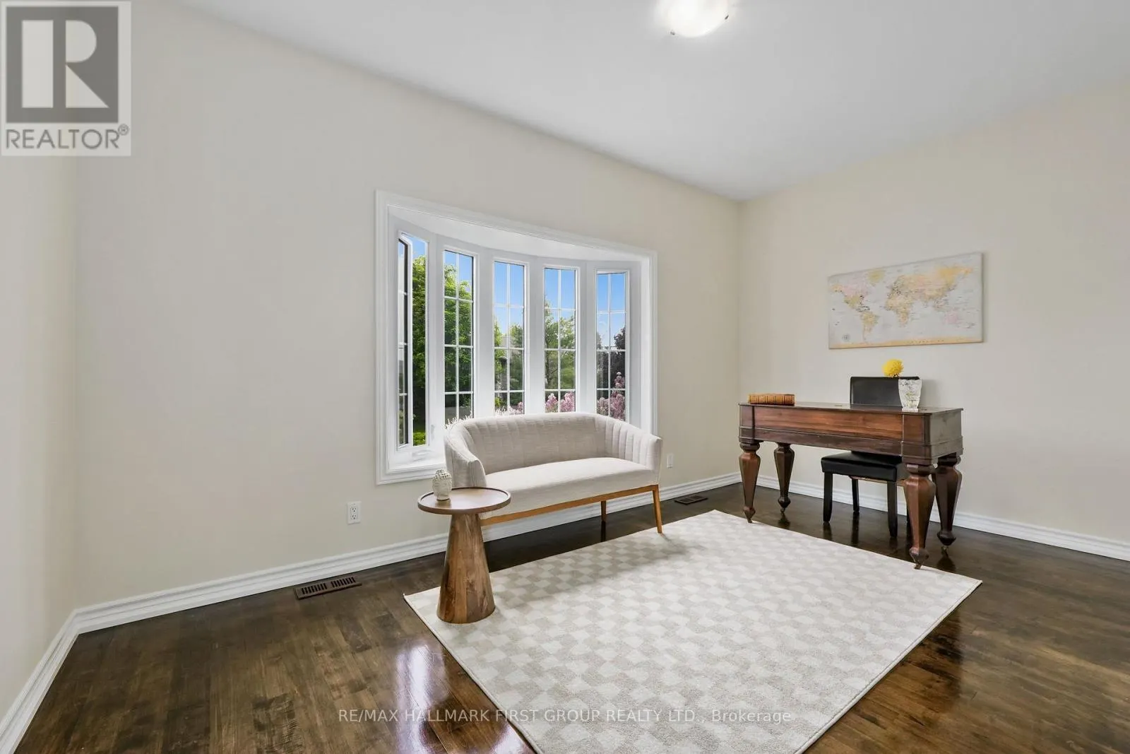 5 EDGEWATER DRIVE