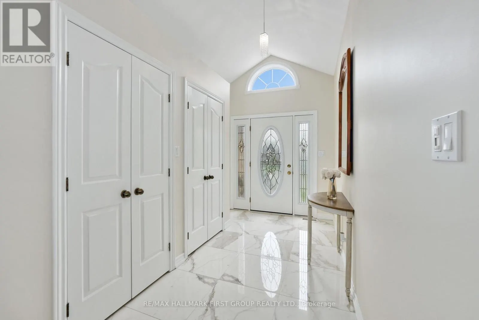 5 EDGEWATER DRIVE