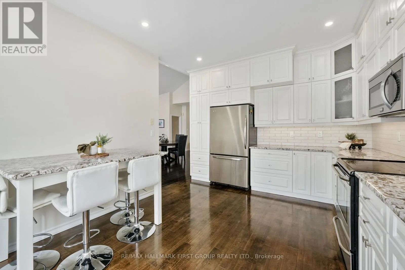 5 EDGEWATER DRIVE