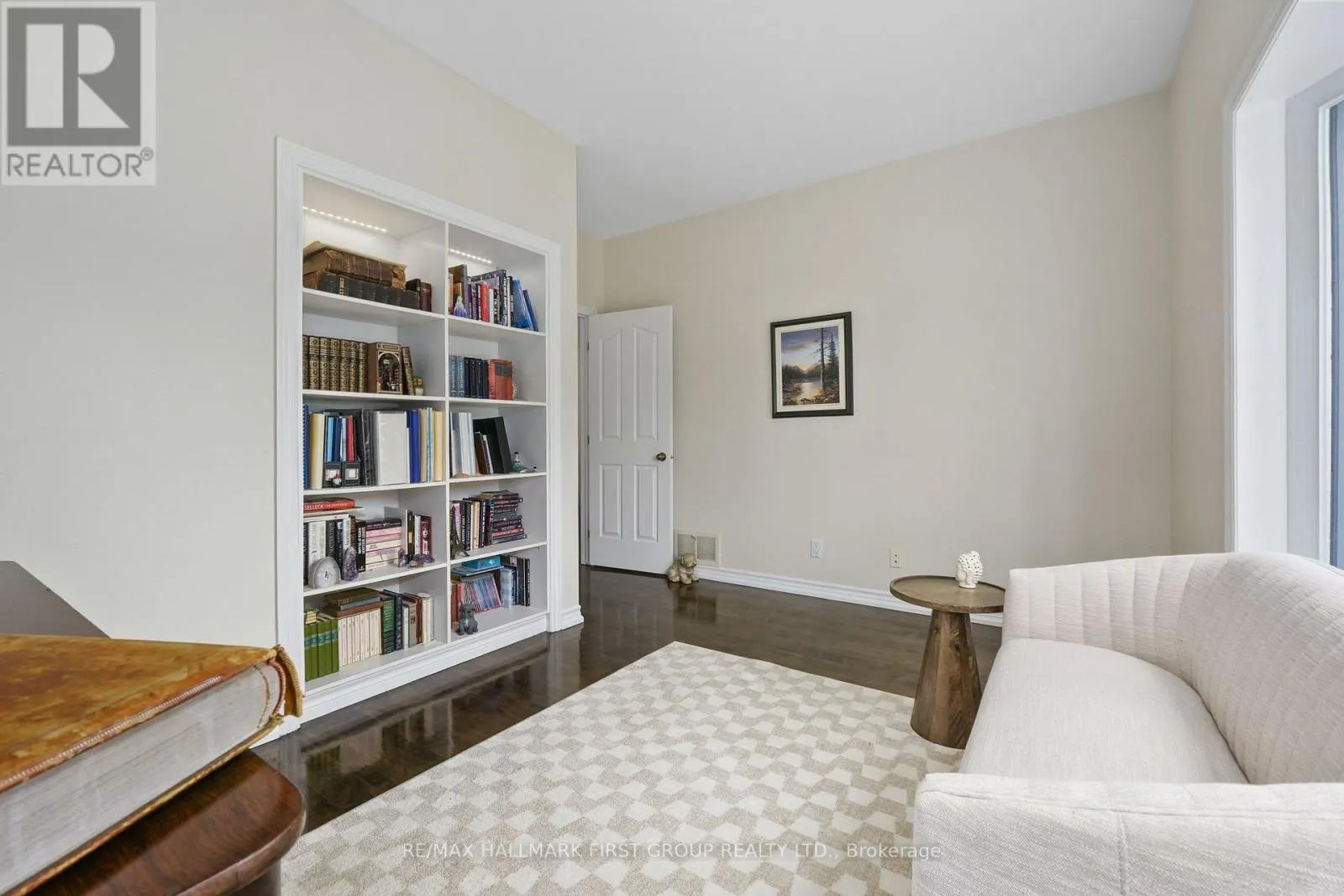 5 EDGEWATER DRIVE