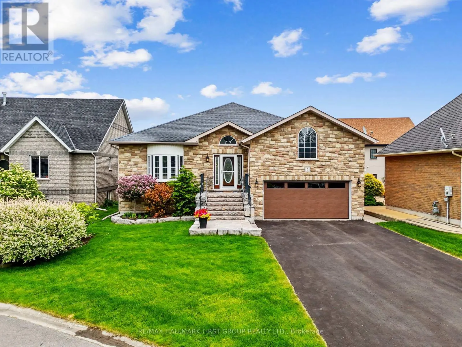 5 EDGEWATER DRIVE