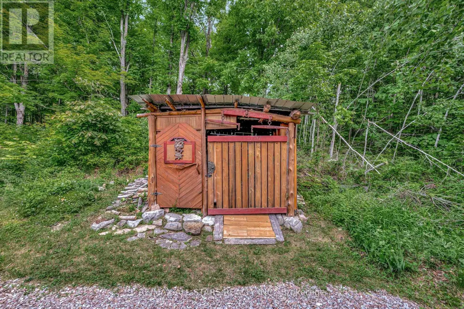 755 SCOTCH SETTLEMENT ROAD