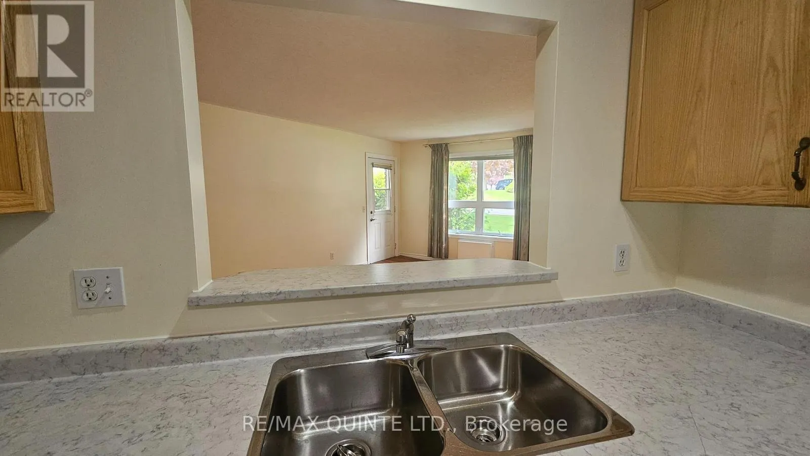 4 - 1171 MILLWOOD AVENUE, #4