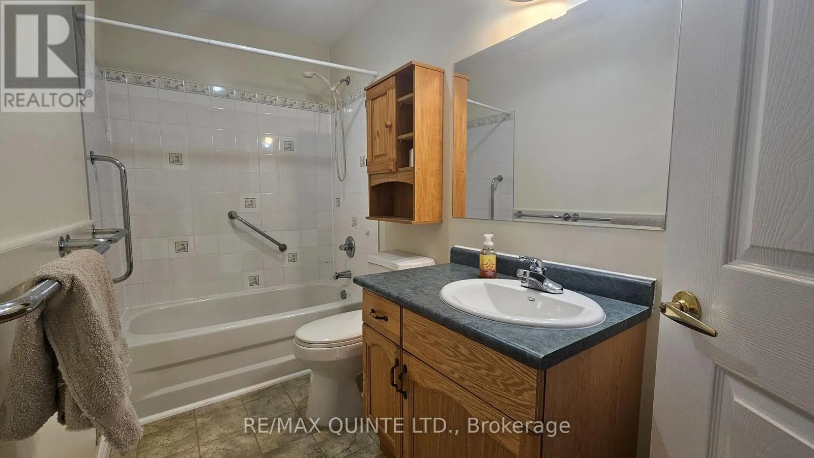 4 - 1171 MILLWOOD AVENUE, #4