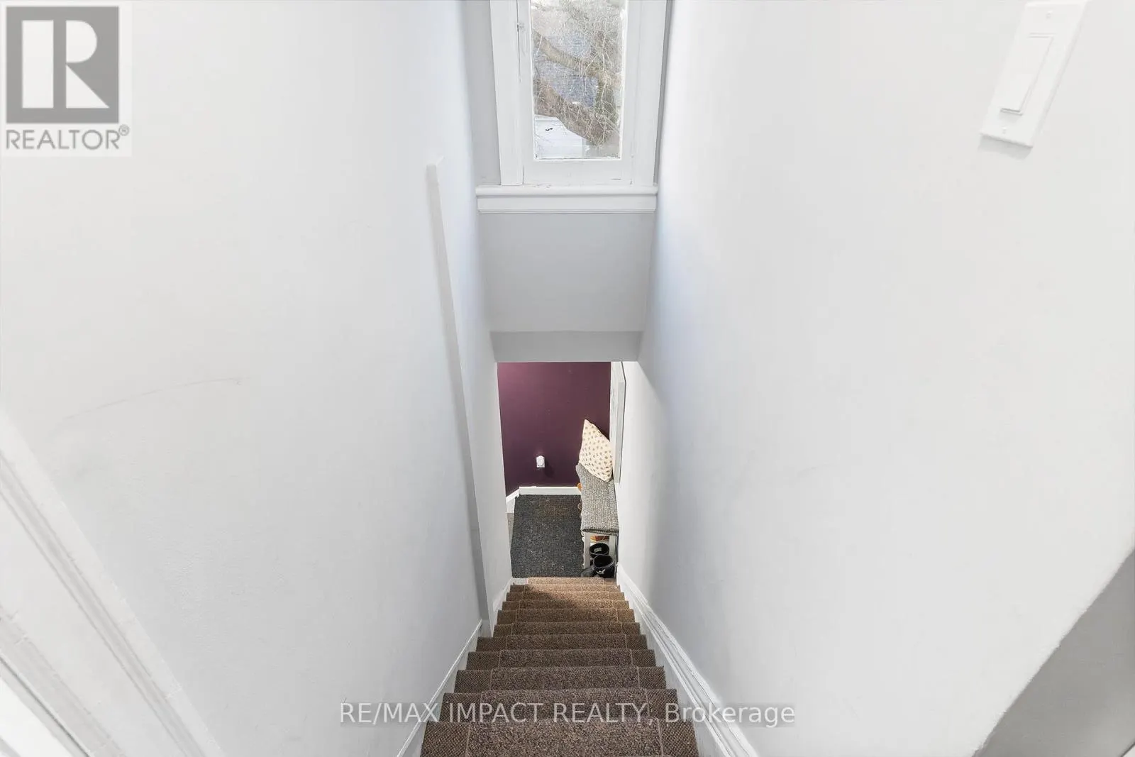 18 SPENCER STREET W