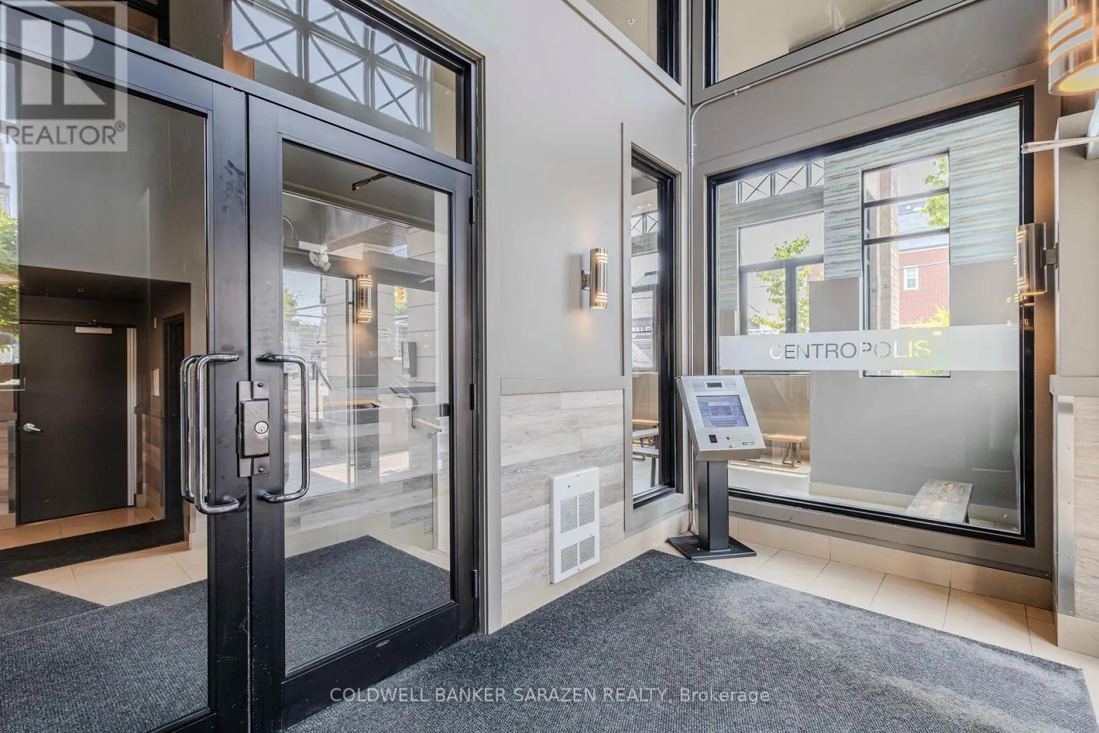 218 - 429 KENT STREET