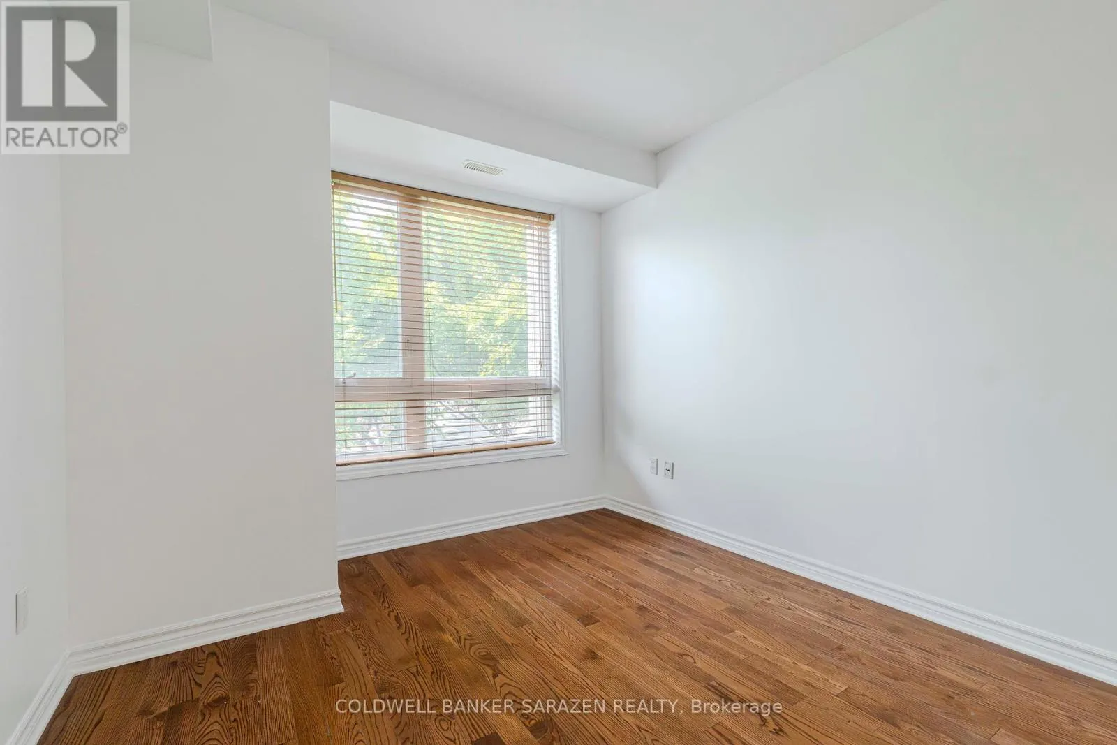 218 - 429 KENT STREET