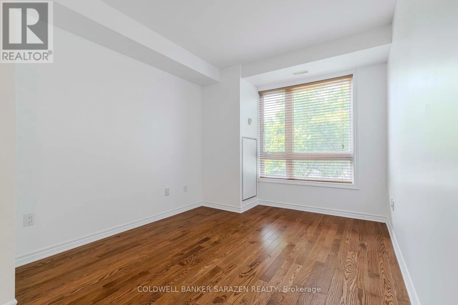 218 - 429 KENT STREET