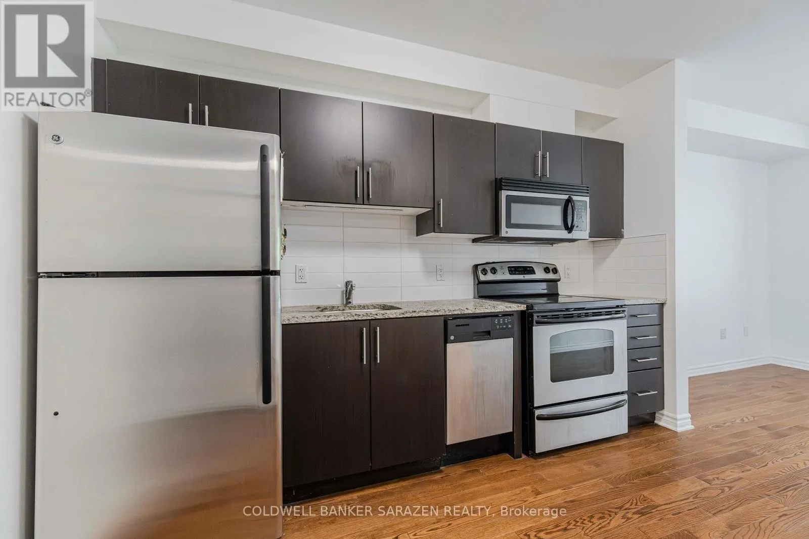 218 - 429 KENT STREET
